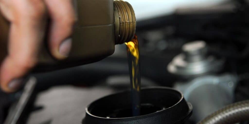 oil in 4 stroke generator